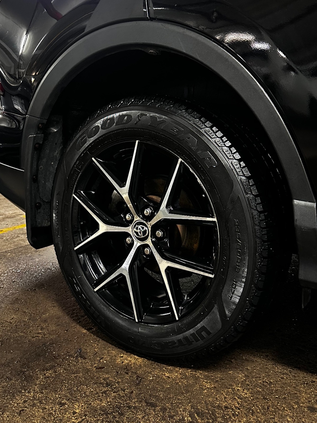 Toyota RAV4 — Wheel Detail after
